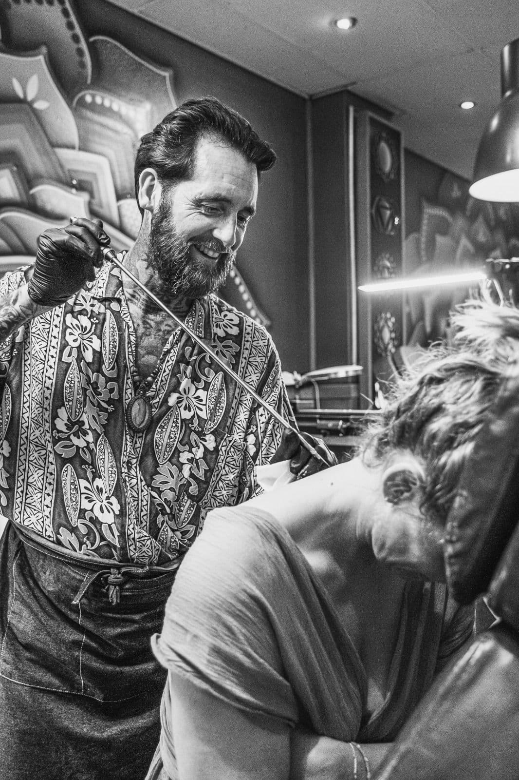 Spiraal tattoo betekenis: groei, beweging en het levenspad