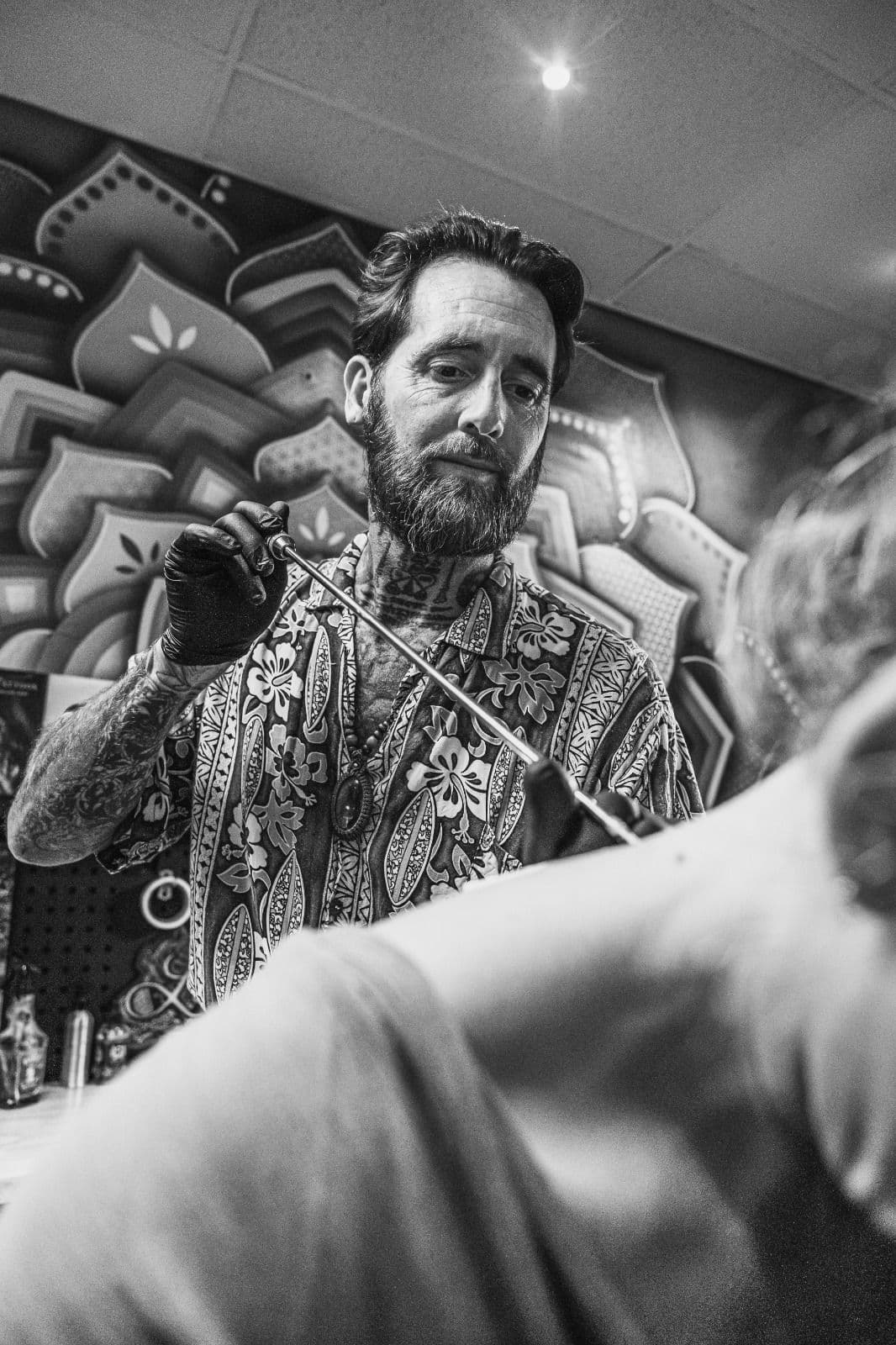 Power tattoo: wat mensen bedoelen en wat de traditie ervan zegt